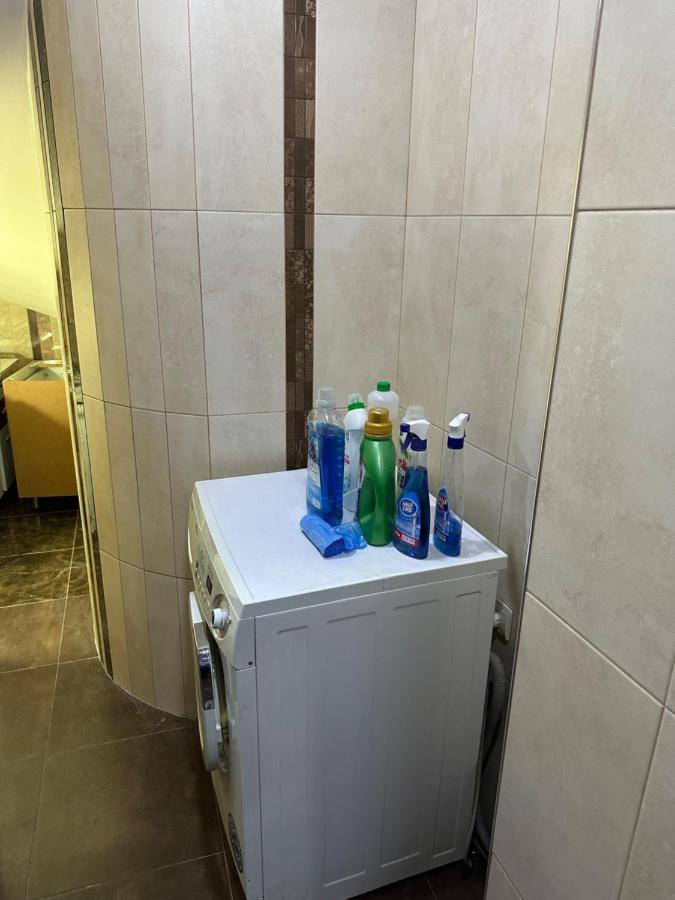 Favorit Hotel-Hostel Ереван Экстерьер фото