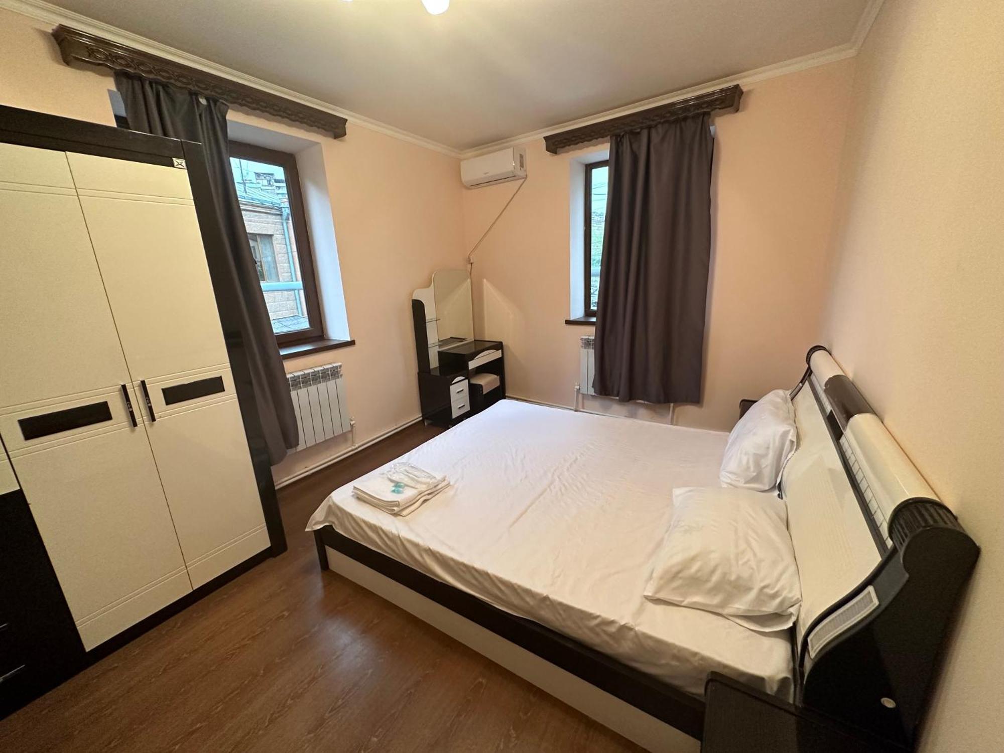 Favorit Hotel-Hostel Ереван Экстерьер фото
